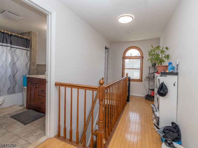 706 Keep St Property Photo 8