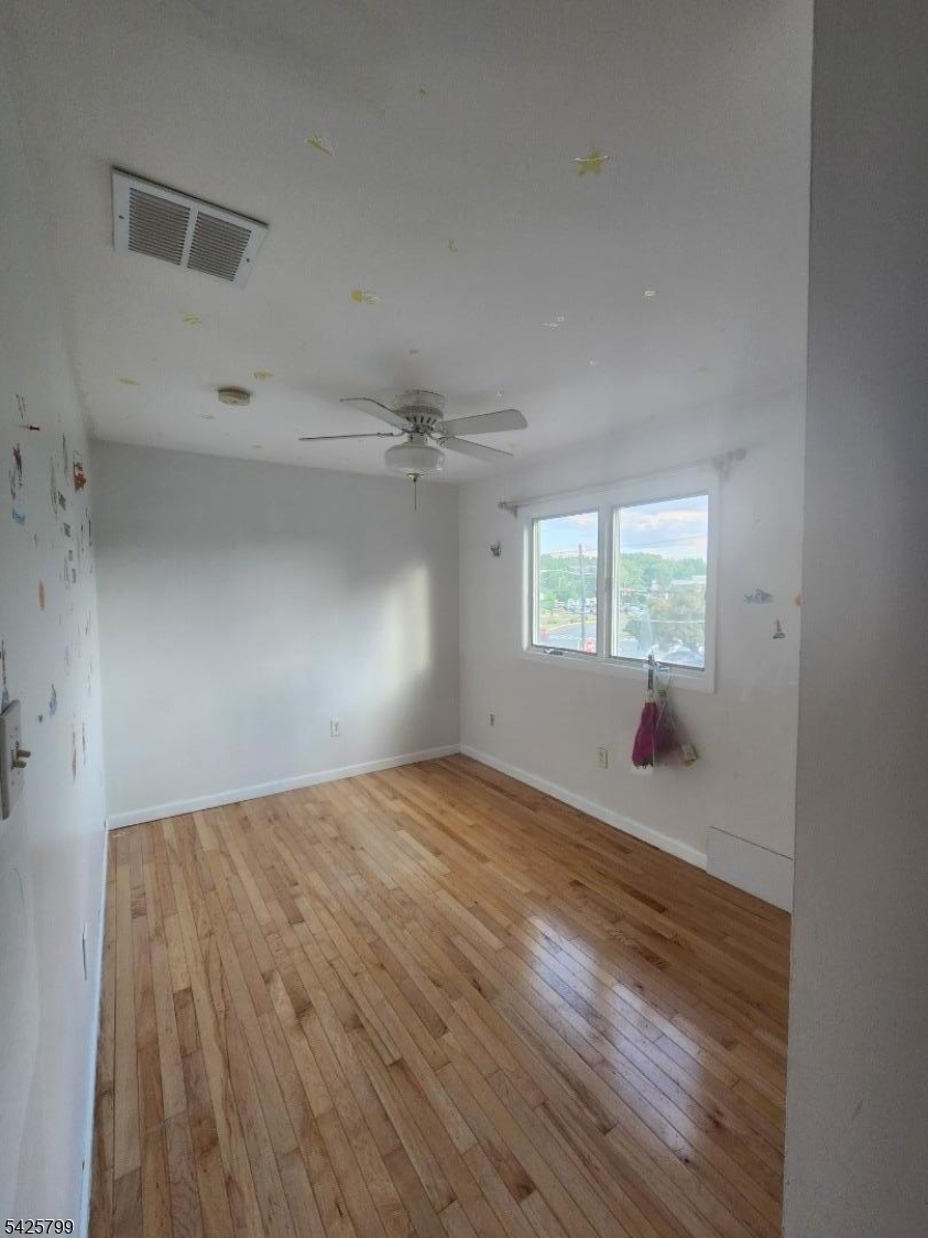 706 Keep St Property Photo 12