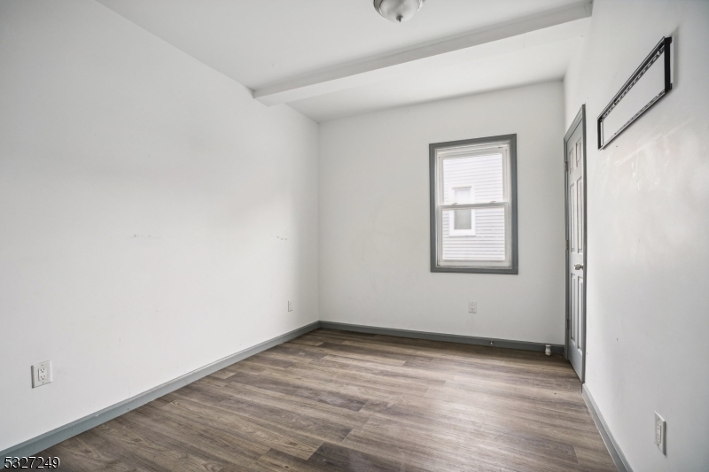 143 Valley Rd Unit 1r 1r Property Photo 11
