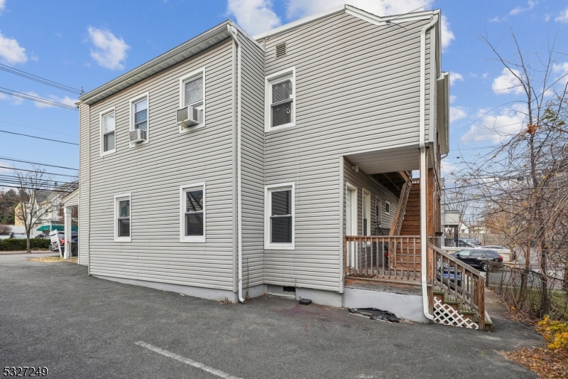 143 Valley Rd Unit 1r 1r Property Photo 15