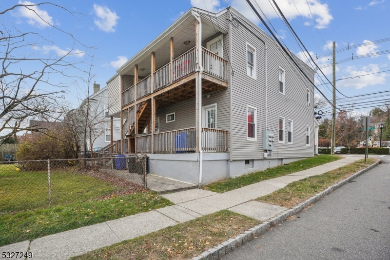 143 Valley Rd Unit 1r 1r Property Photo 16