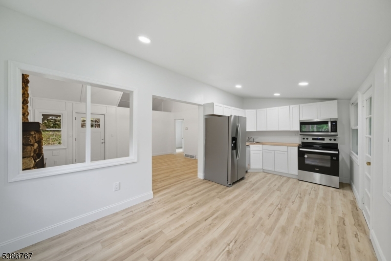 330 Springbrook Trl Property Photo 12