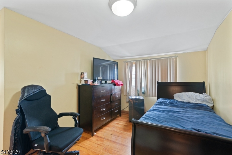 200 Bradford Ave Property Photo 19