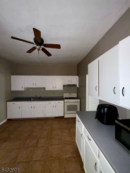 1084 Sanford Ave A Property Photo 12