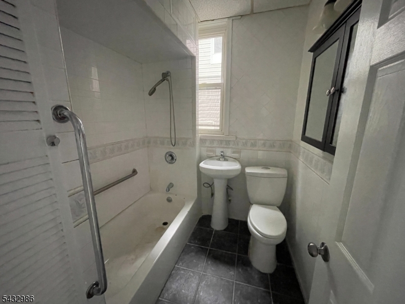 8 Treacy Ave 1 Property Photo 6