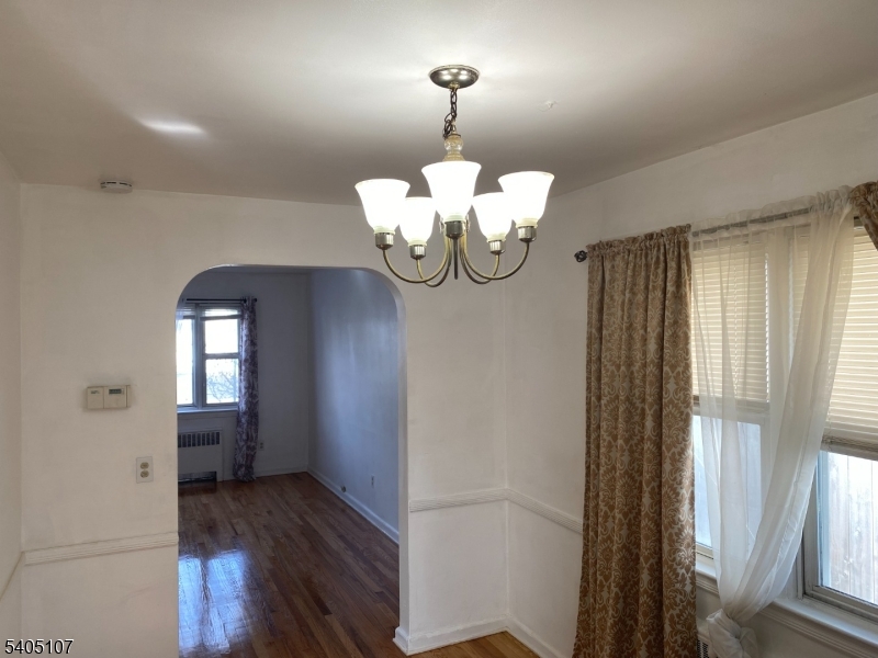 2612 Whittier Pl Property Photo 4