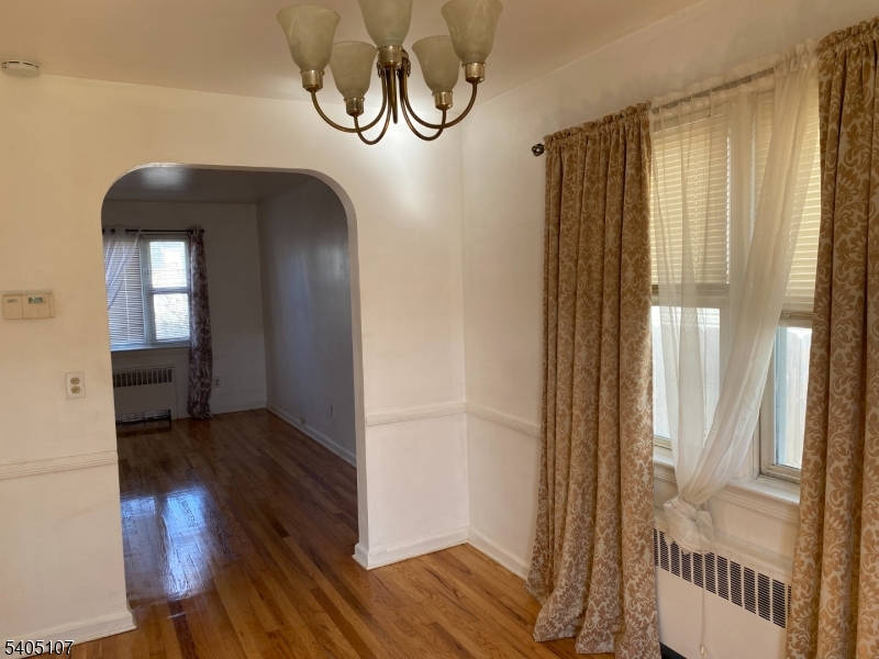 2612 Whittier Pl Property Photo 5