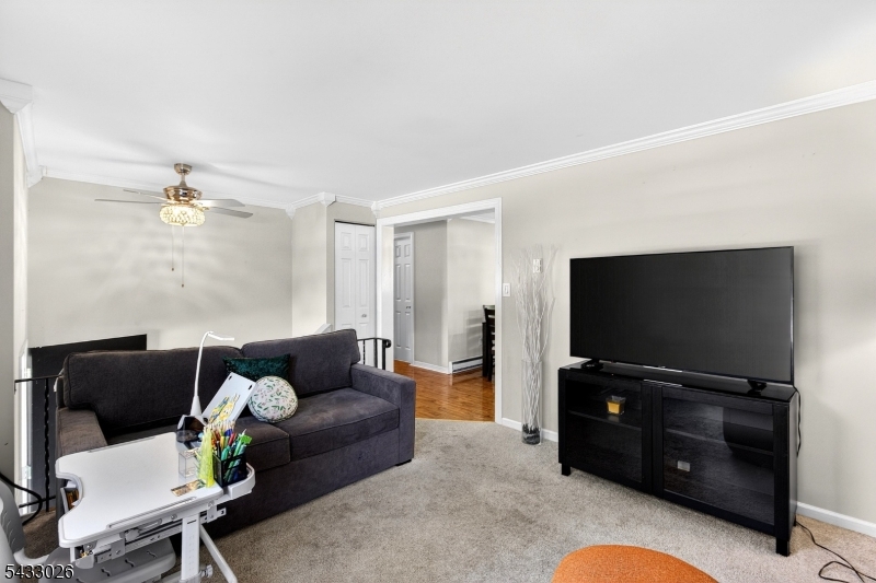 19 Circle Dr Property Photo 8