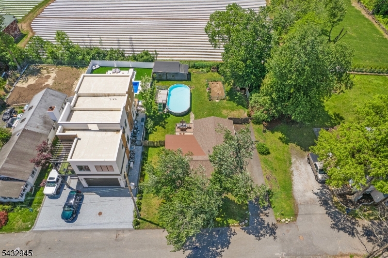 15 Volker Ln Property Photo 11