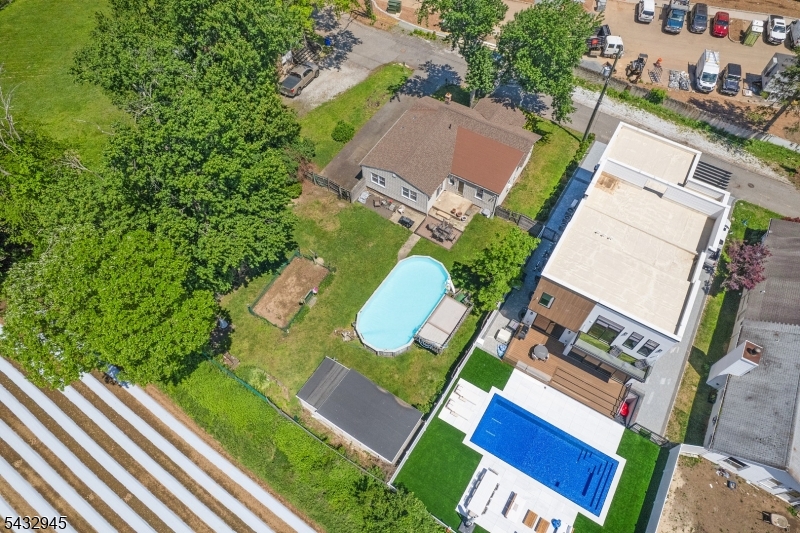 15 Volker Ln Property Photo 14
