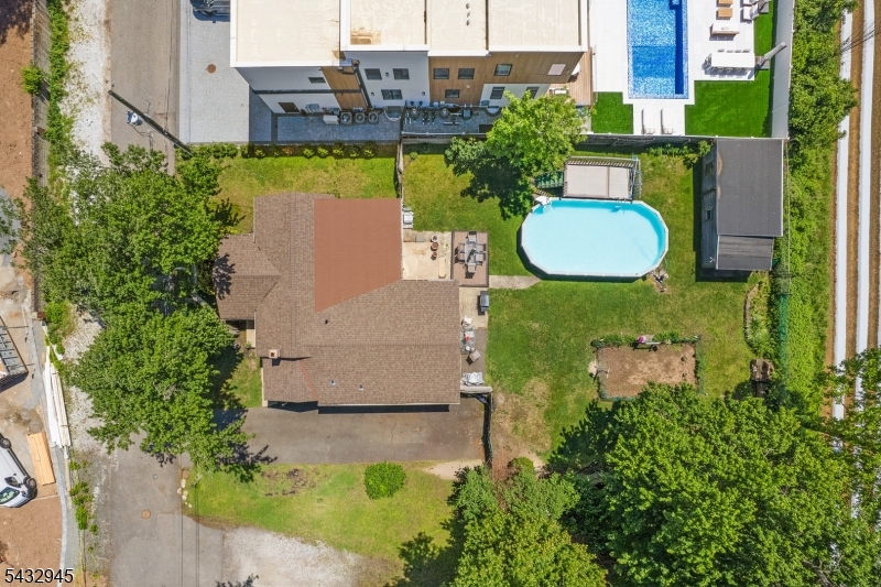 15 Volker Ln Property Photo 18