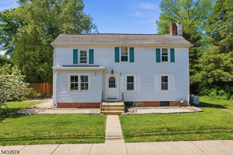 415 Village Rd