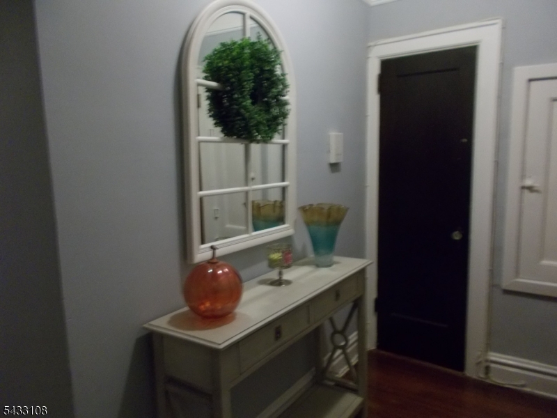 42 Holly Property Photo 3