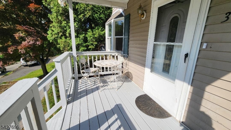 306 Nariticong Ave Property Photo 2