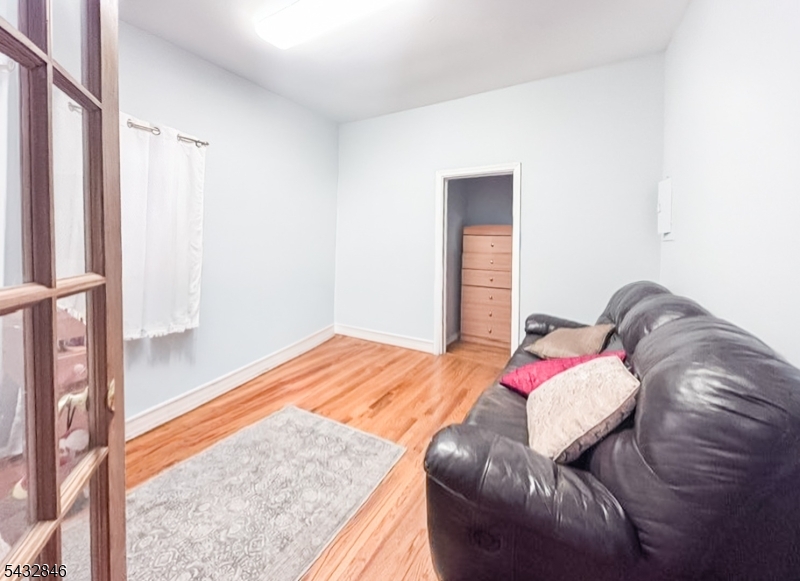 36 Wall St Property Photo 6