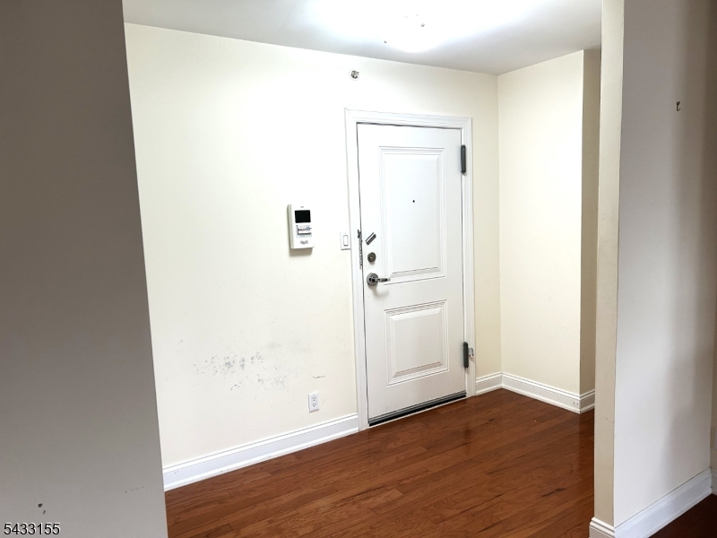 60 Parkway Dr 3g Property Photo 6