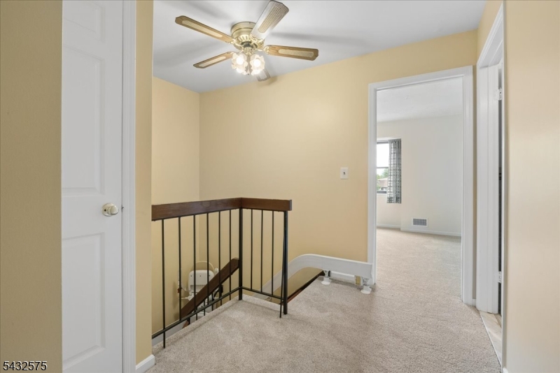 6001 N Oaks Blvd 6001 Property Photo 10