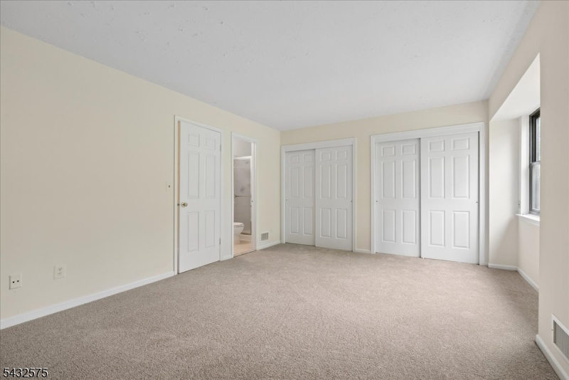 6001 N Oaks Blvd 6001 Property Photo 14