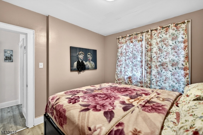 280 Nesbit Ter Property Photo 14