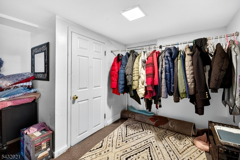 280 Nesbit Ter Property Photo 21