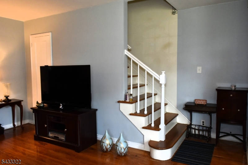 35 Elmwood Ter 35 Property Photo 2