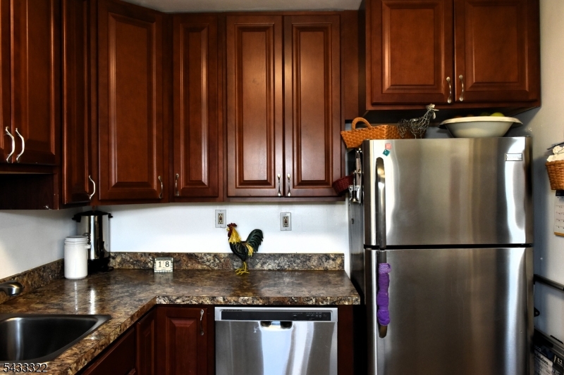 35 Elmwood Ter 35 Property Photo 10
