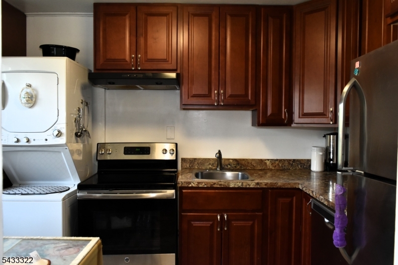35 Elmwood Ter 35 Property Photo 11