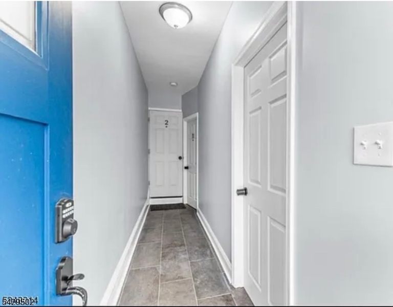 31 Glen Ave Top Property Photo 5
