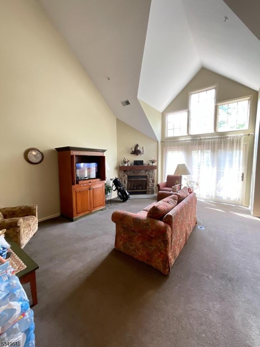 4 Maple Cres Unit 22 Property Photo 4