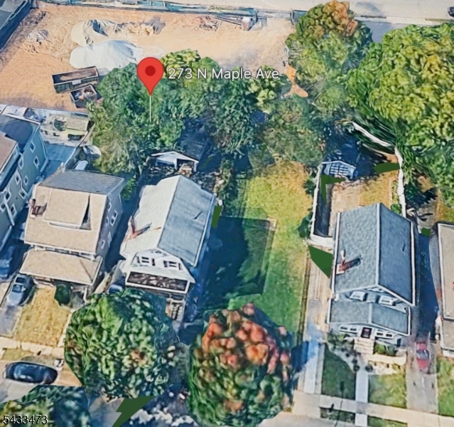 N Maple Ave Property Photo 3