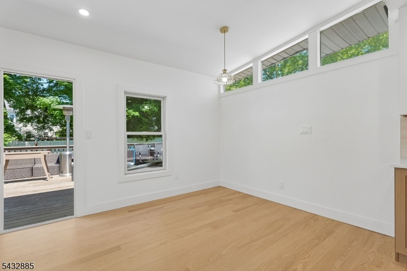 215 Exeter Way Property Photo 11