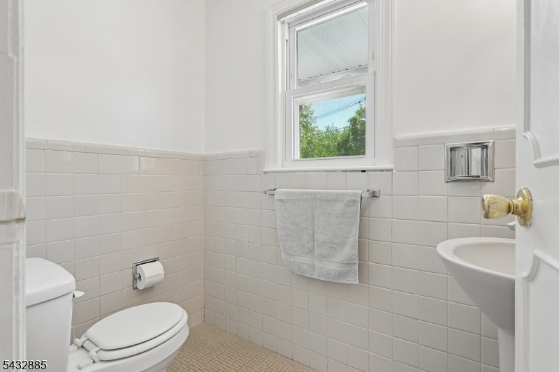 215 Exeter Way Property Photo 23