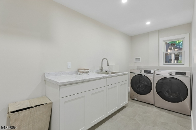 215 Exeter Way Property Photo 29