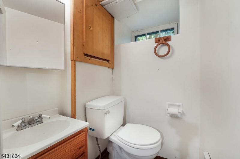76 Brooksyde Ave Property Photo 14