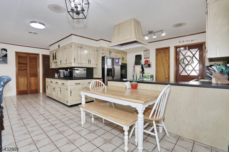 54 Stalter Property Photo 12