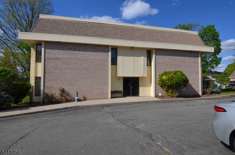 48 Woodport Rd Property Photo 1