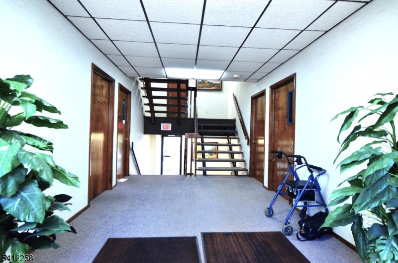48 Woodport Rd Property Photo 3