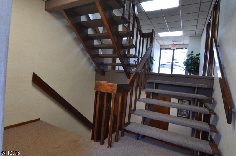 48 Woodport Rd Property Photo 12