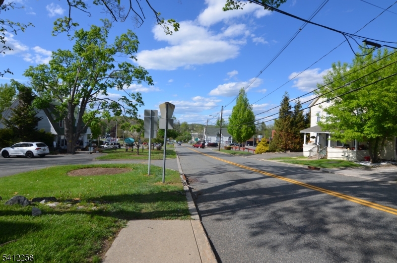 48 Woodport Rd Property Photo 17
