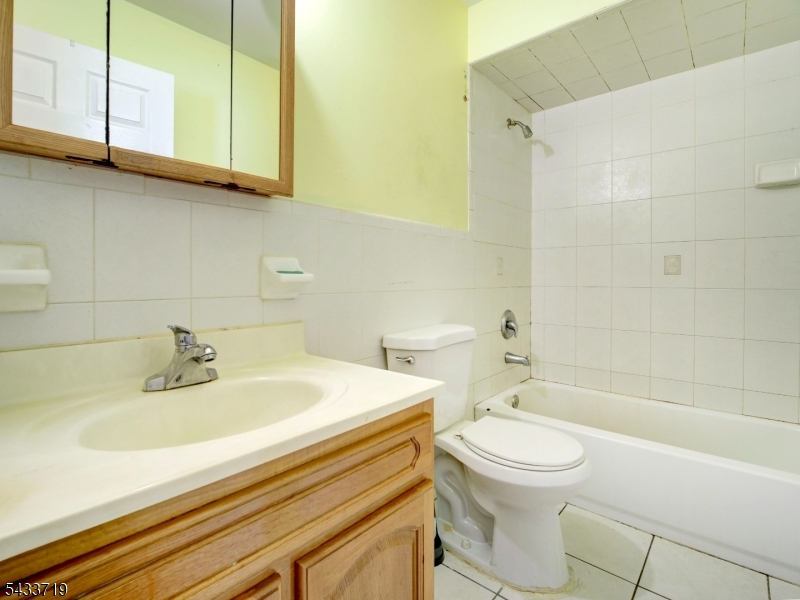92 E Bigelow St Property Photo 8