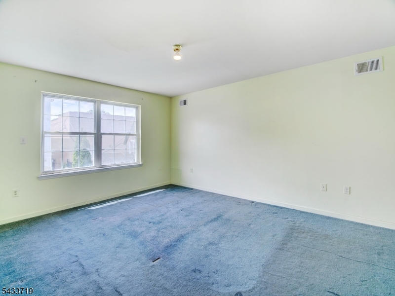 92 E Bigelow St Property Photo 10