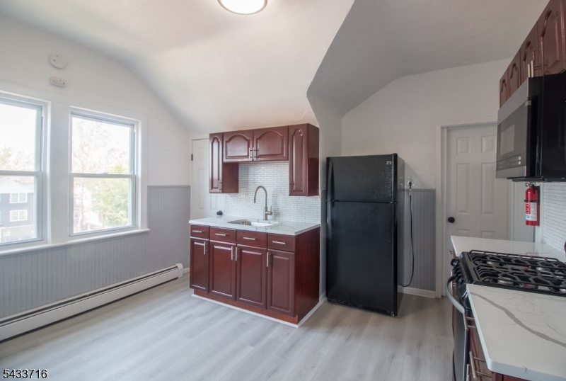 221 Silver Ave 3 Property Photo 2