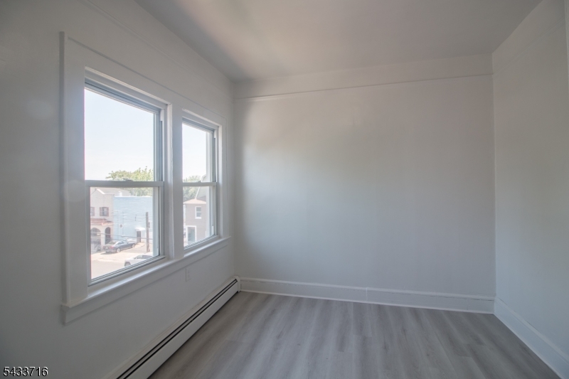 221 Silver Ave 3 Property Photo 6