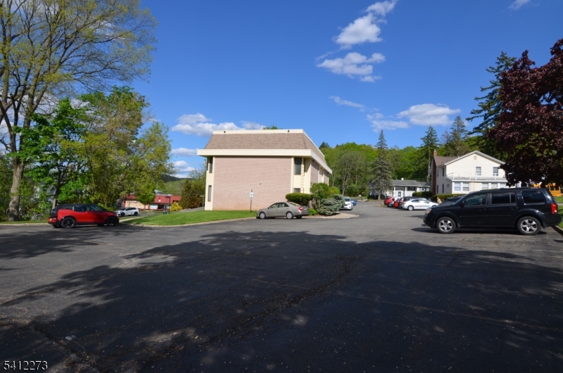 48 Woodport Rd Property Photo 4