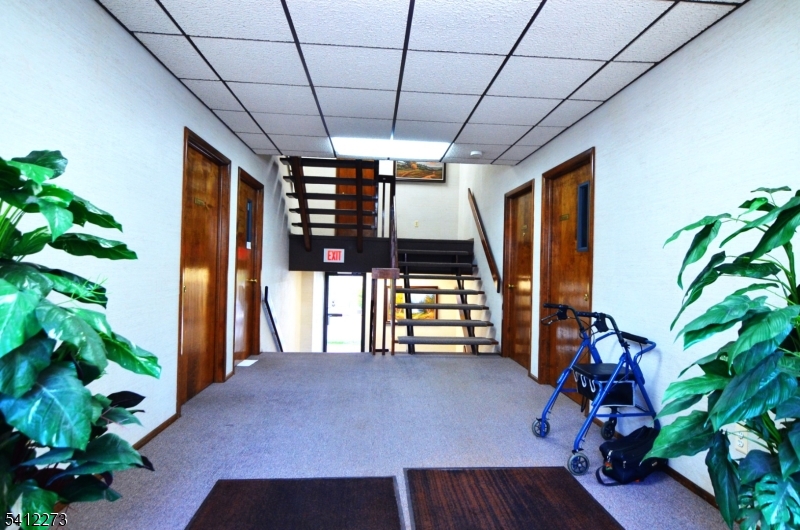 48 Woodport Rd Property Photo 9