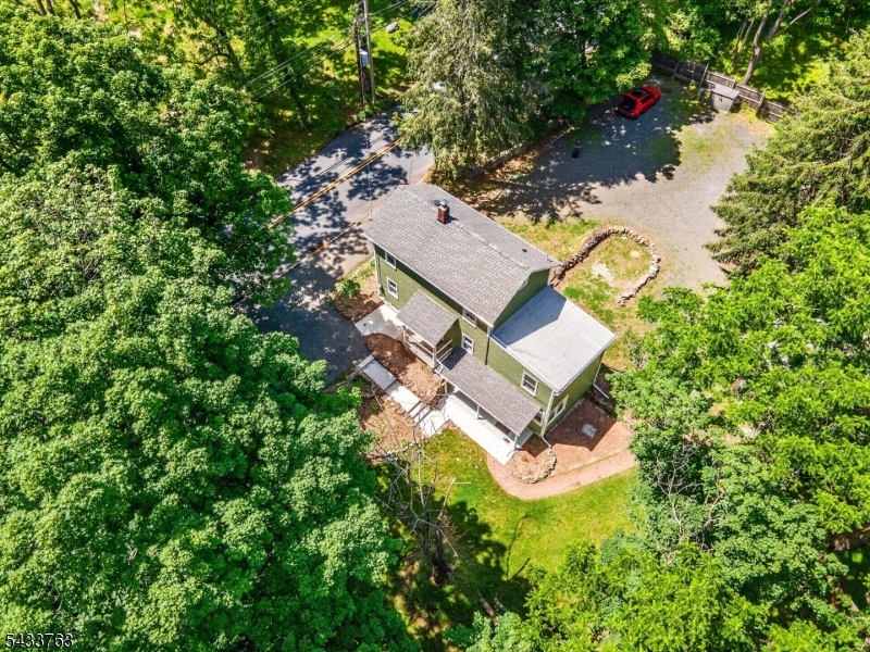 28 Old Clinton Rd Property Photo 8