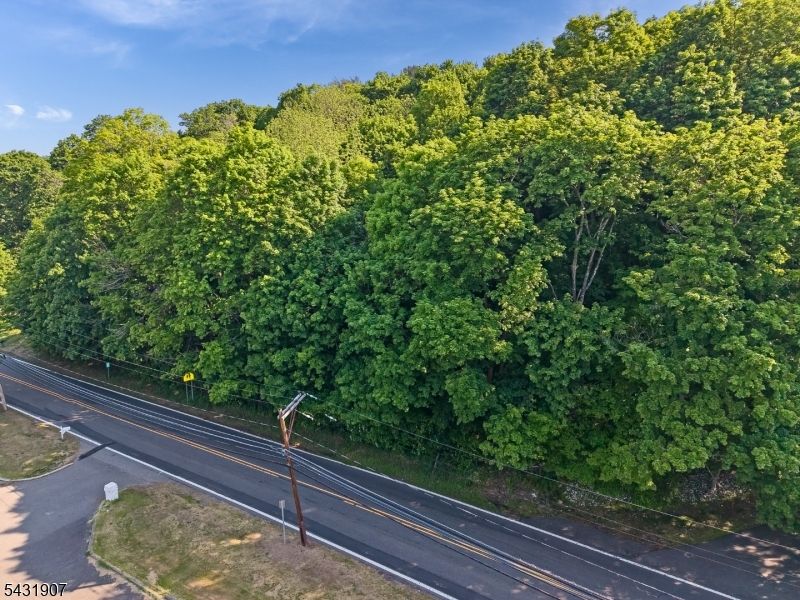 Sussex Tpke Property Photo 1