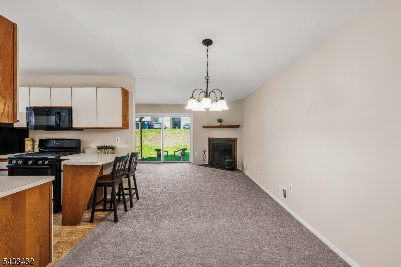 313 Spruce Hills Dr 313 Property Photo 6