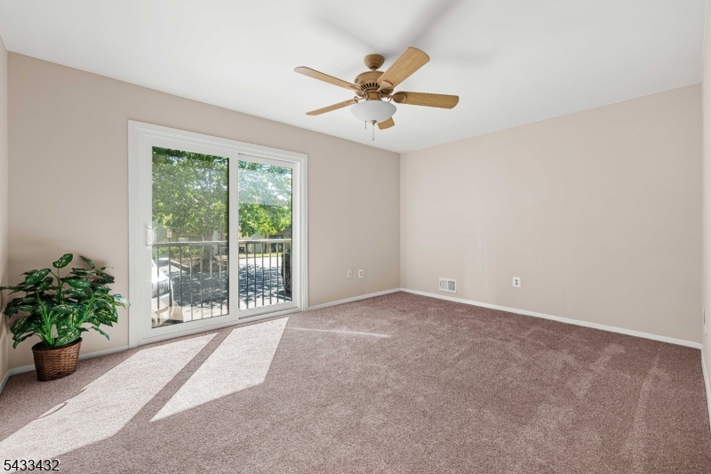 313 Spruce Hills Dr 313 Property Photo 19