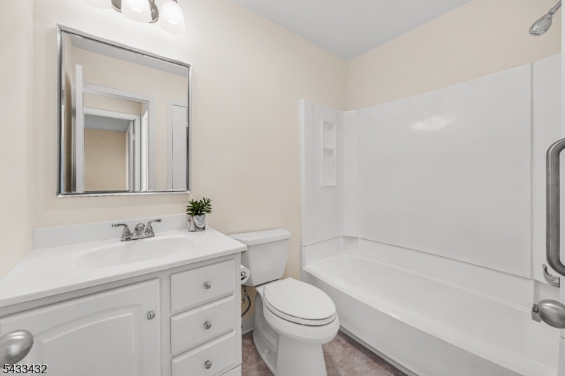 313 Spruce Hills Dr 313 Property Photo 23